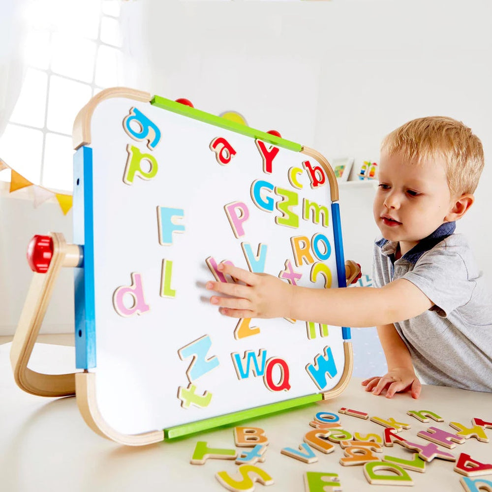 Hape - Arts & Crafts: Anywhere Art Studio