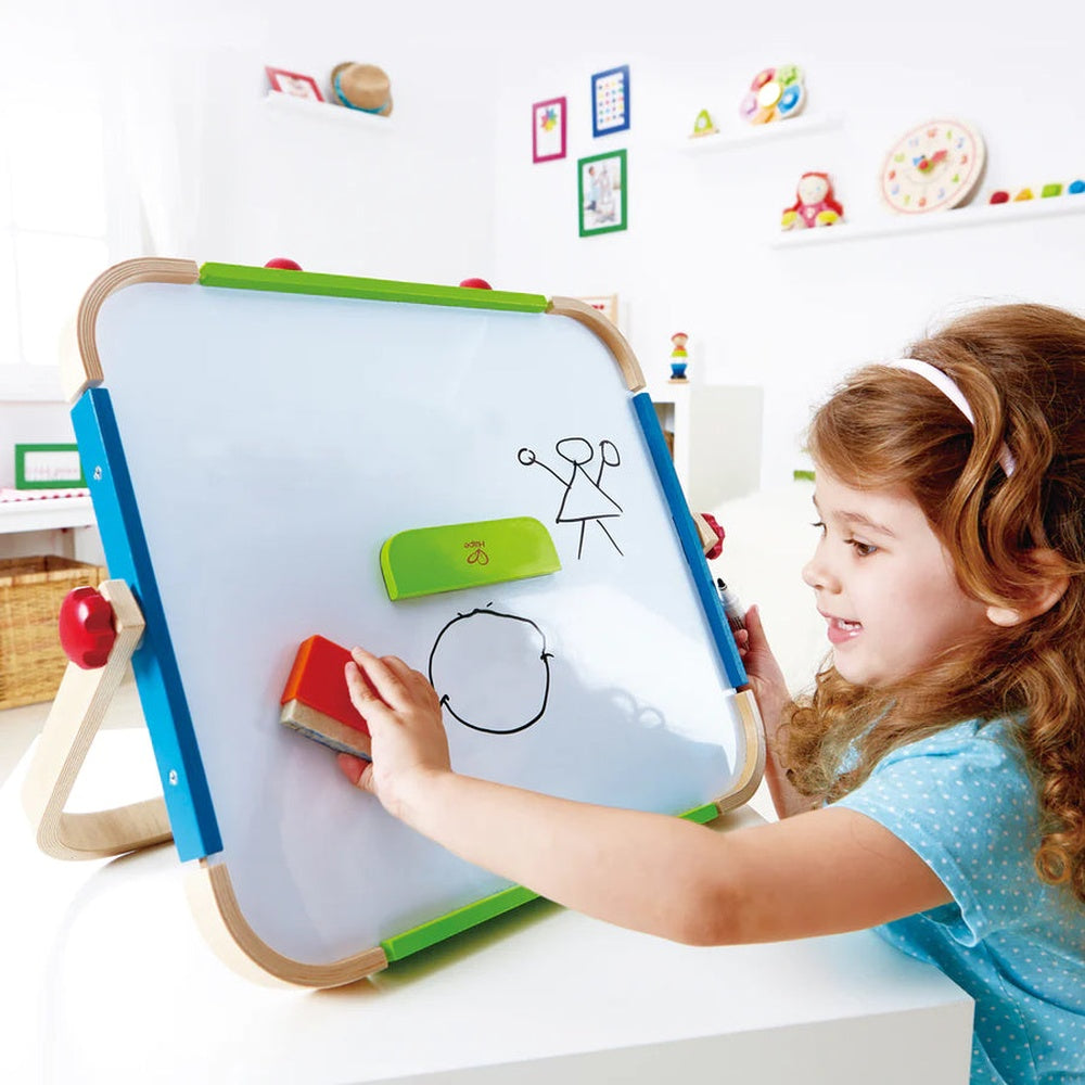 Hape - Arts & Crafts: Anywhere Art Studio
