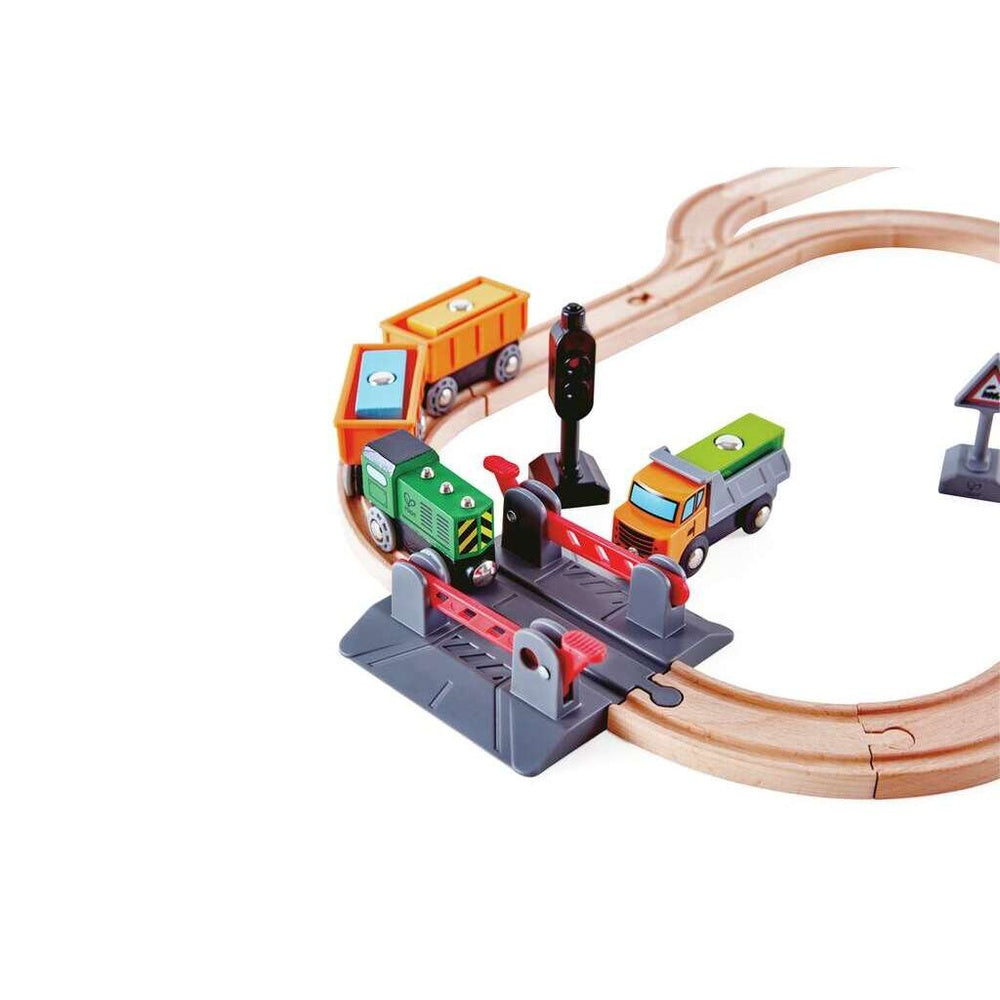 Hape - Railway: Crossing & Crane Set