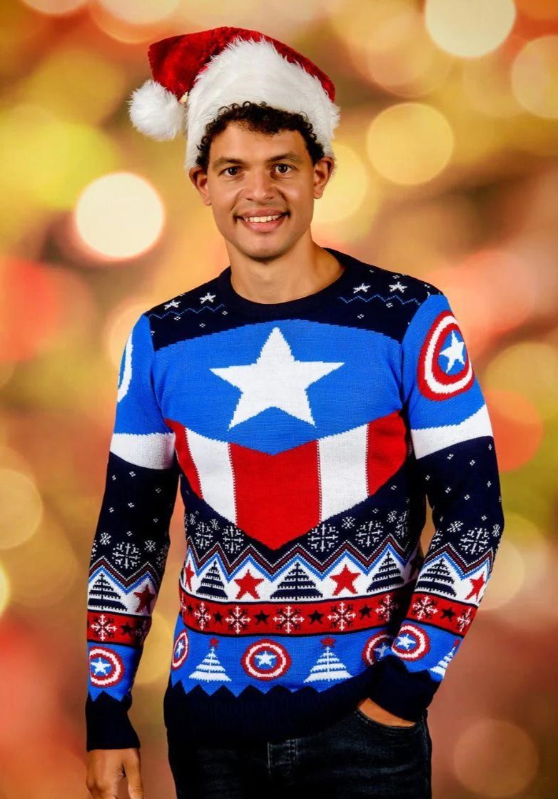 Captain America Christmas Jumper (Size XXXL)