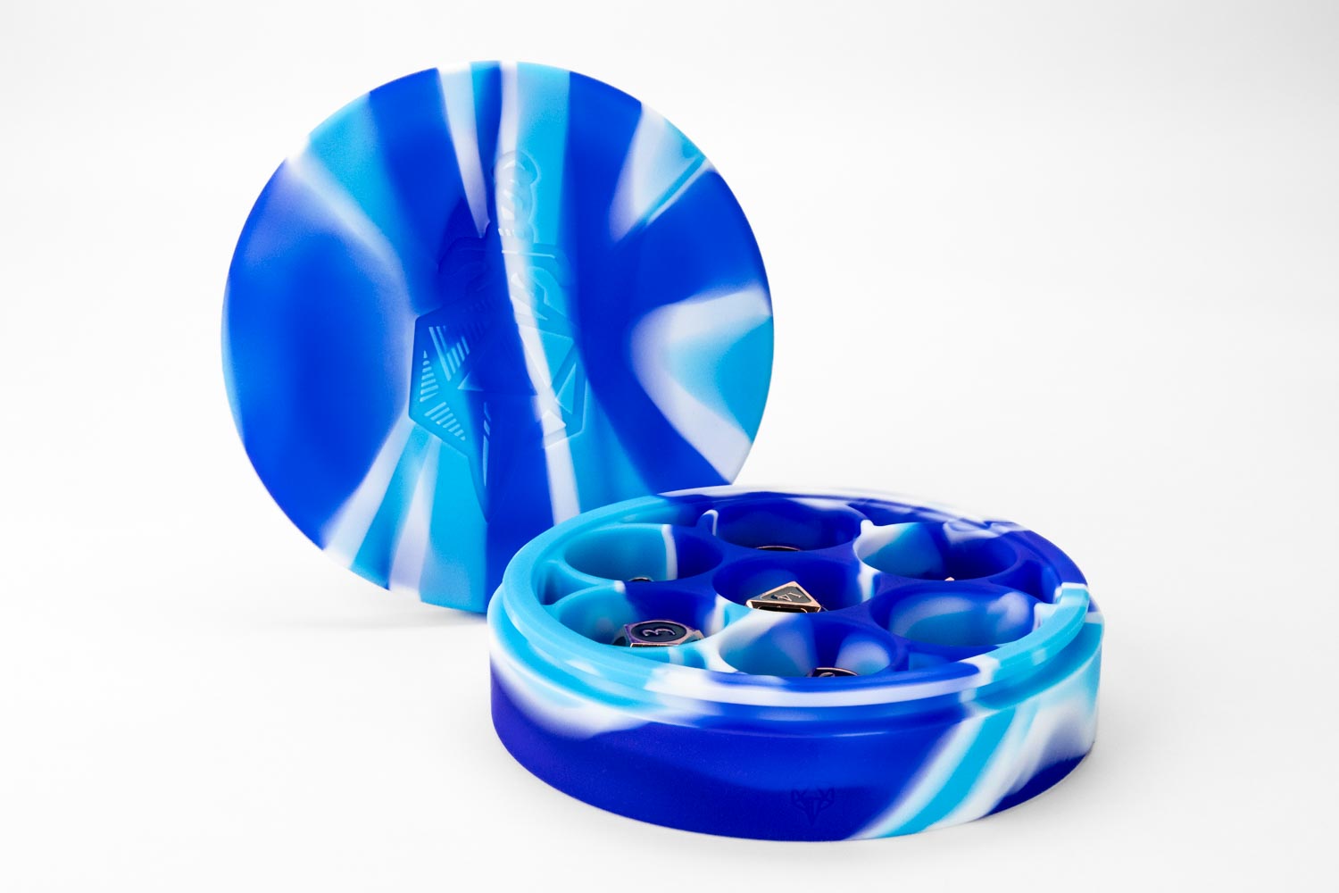 Fanroll: Silicone Round Dice Case: Blue/White/Light Blue
