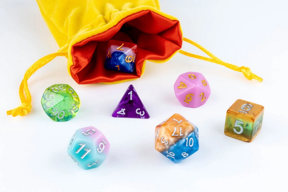 Fanroll: Small Velvet Dice Bag: Gold w/ Red Satin
