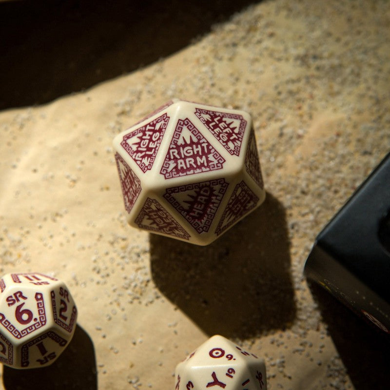 RuneQuest Beige & Burgundy Exp. Dice