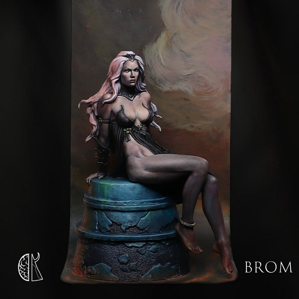 Signature Series Figures - Brom - Lava