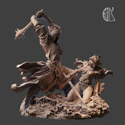 Signature Series Figures - Frank Frazetta: Eowyn Vs The Nazgul Lord