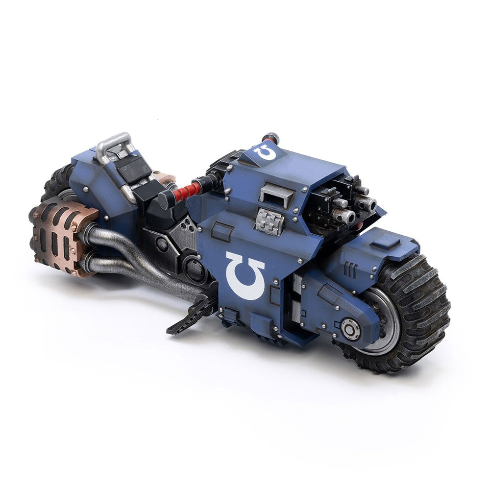 Warhammer Collectibles: 1/18 Scale Space Marines Ultramarines Outriders
