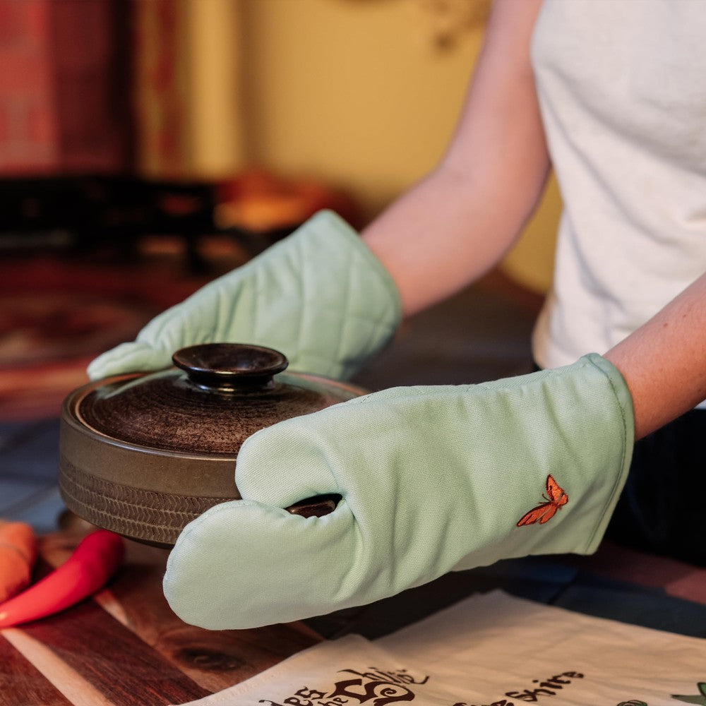 WETA - Tales of the Shire (2025) - Oven Mitt Set - Butterfly of The Shire