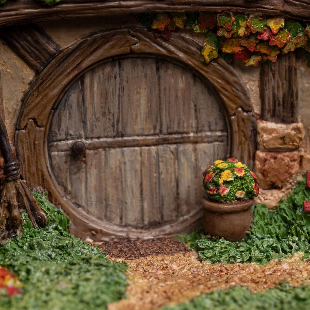 WETA - The Hobbit Trilogy - Hobbit Hole - 18 Gardens Smial