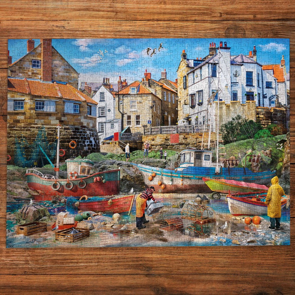 Puzzle - Gibsons - Fishermen at Robin Hood's Bay (1000) - Available MAY